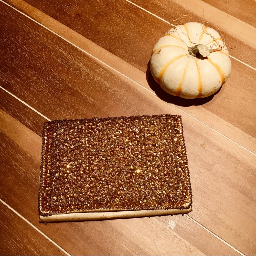💛 Hand Made Vintage Gold Beaded & Sequined Clutch